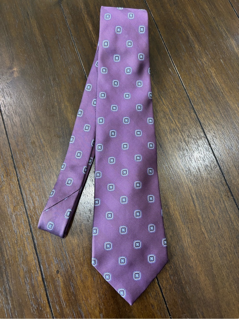 Brooks Brothers Pure Silk Necktie Burgundy Mauve Geometric Made USA Italian Silk